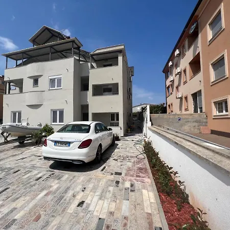 Apartman Melek *