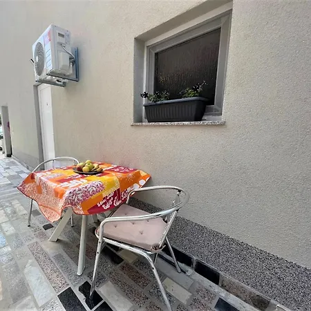 Melek Apartament *