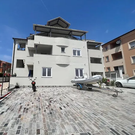 Melek Apartment