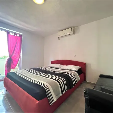 Apartment Melek *